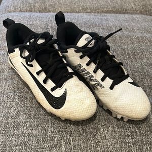 Boys size 4 huarache seven Nike lacrosse cleats